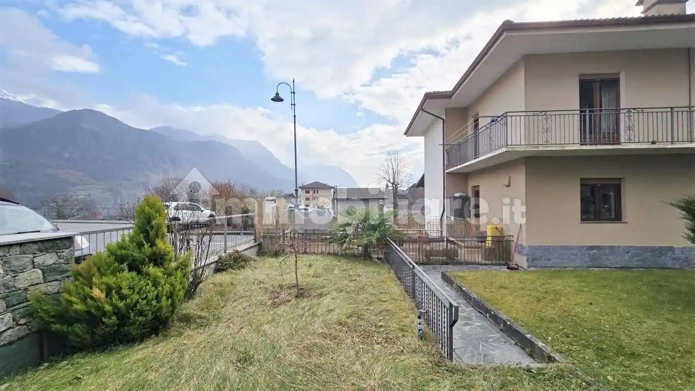 Quadrilocale frazione Fabbrica, 152, Fabbrica, Champdepraz - foto 2