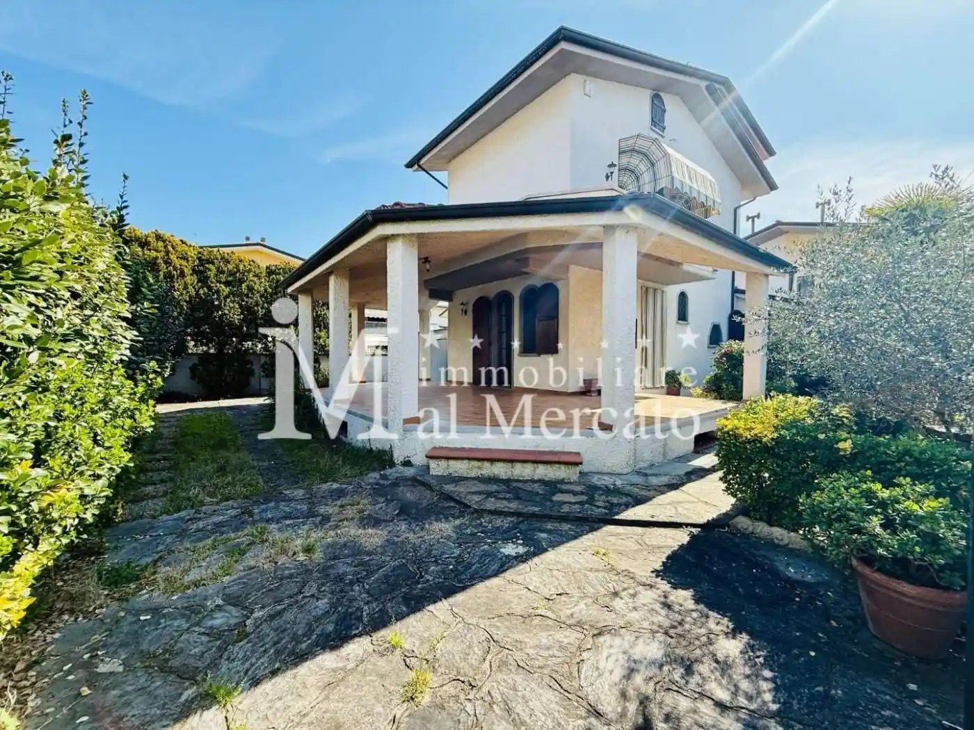 Villa in vendita a Viareggio