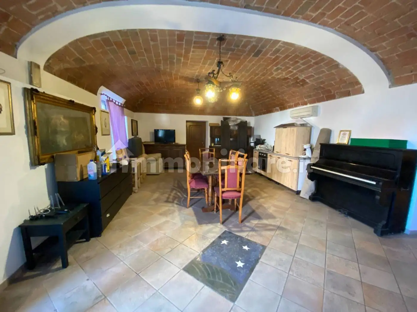 Terratetto plurifamiliare 708 m², buono stato, Tre Stelle, Barbaresco - foto 3