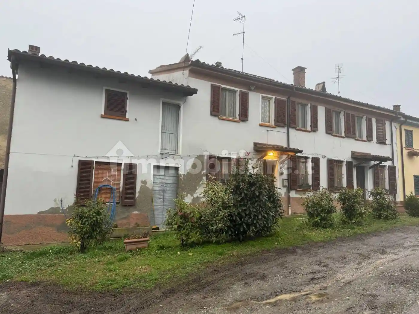 Villa in vendita a San Damiano al Colle