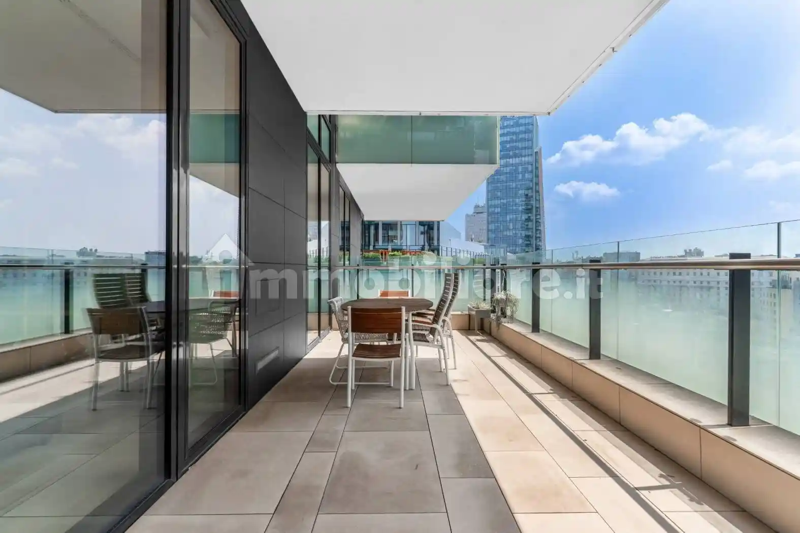 Bilocale viale della Liberazione 15, Porta Nuova, Milano - foto 3