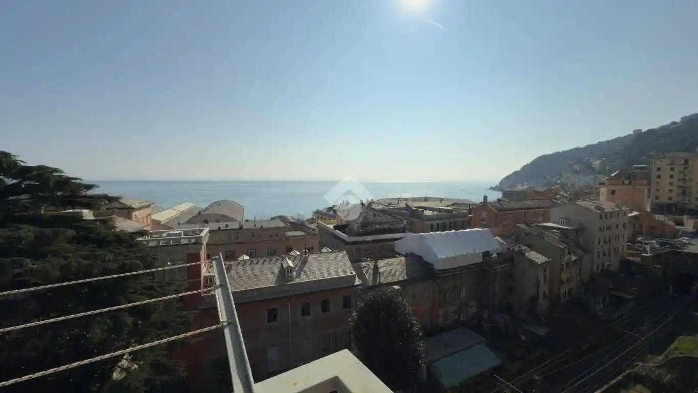Appartamento in vendita a Genova