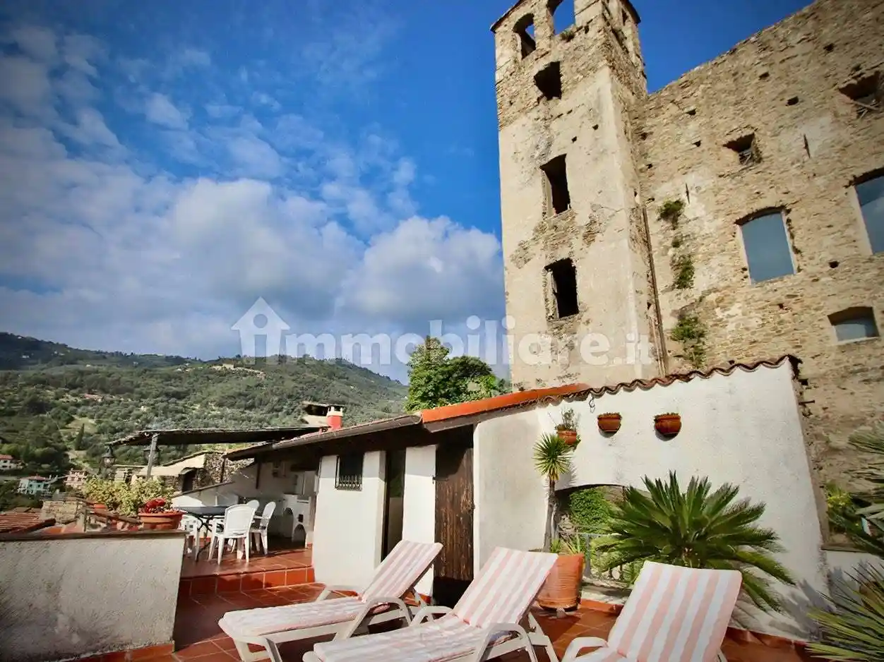 Appartamento in vendita a Dolceacqua