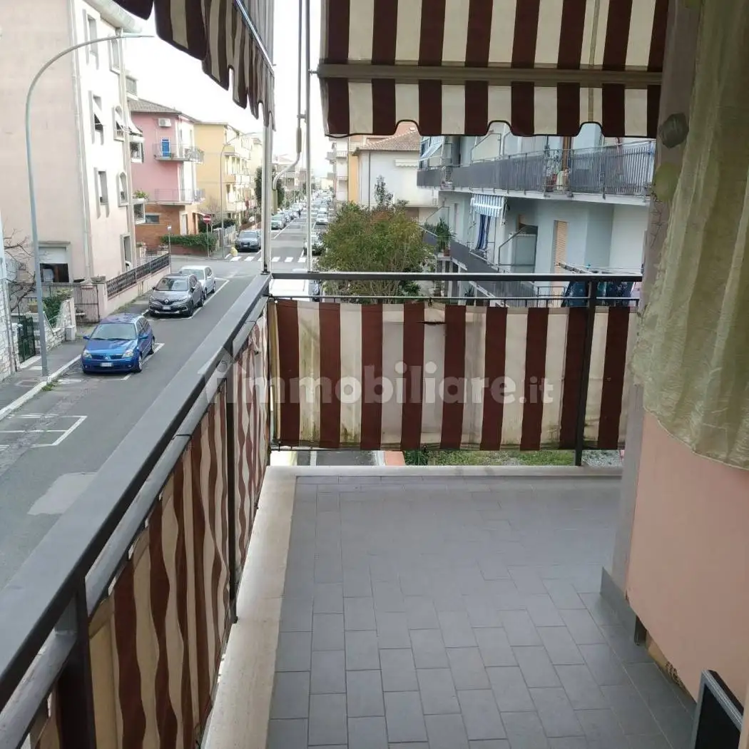 Appartamento in affitto a Follonica