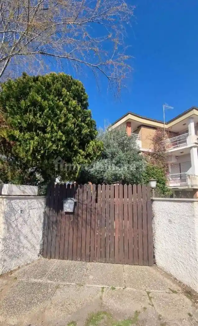 Villetta a schiera in vendita a Ardea