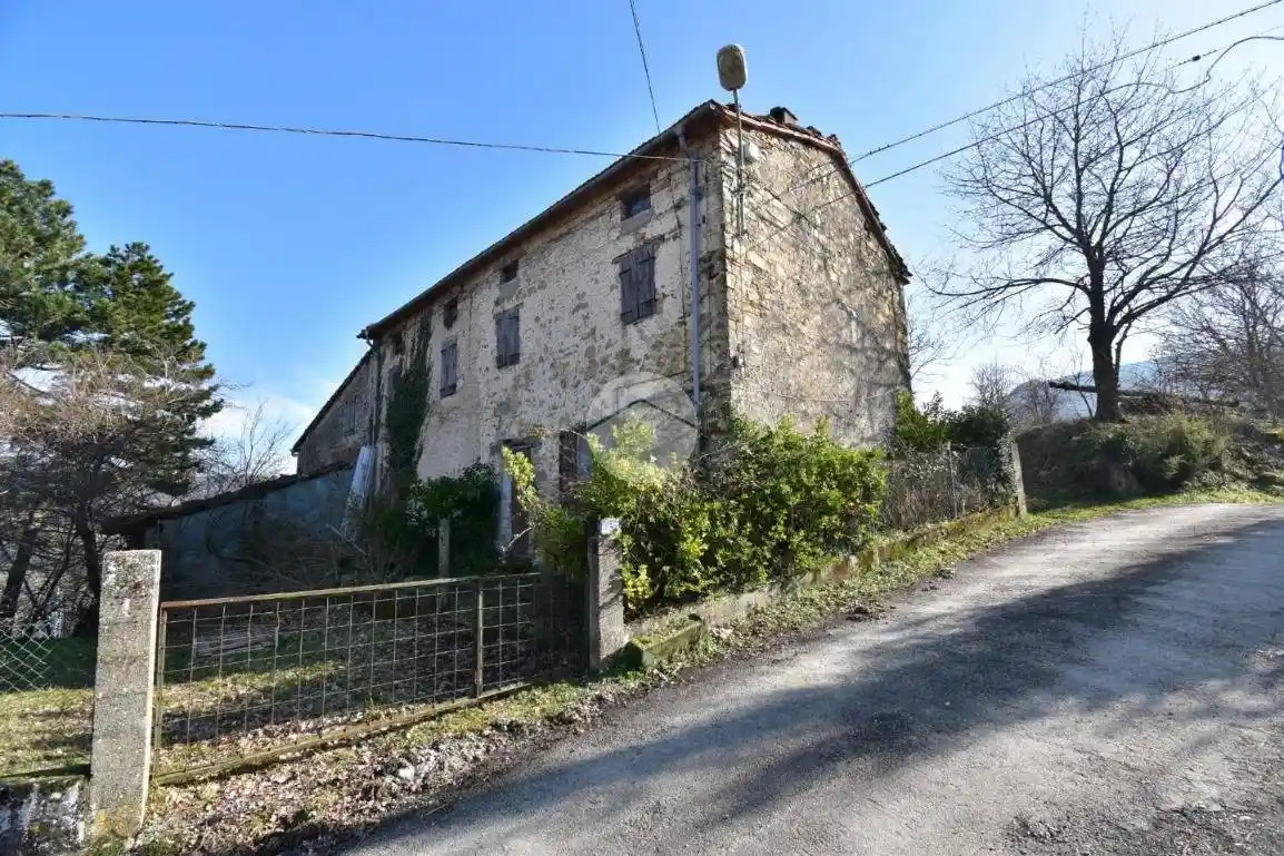 Casa indipendente in vendita a Calestano