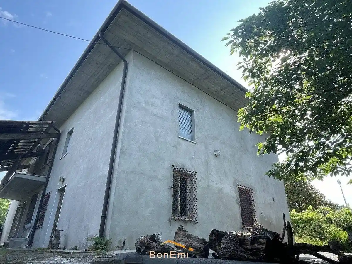 Casale Strada della Corte Bassa 3, Sacra Famiglia - Castel D'Azzano, Verona - foto 2