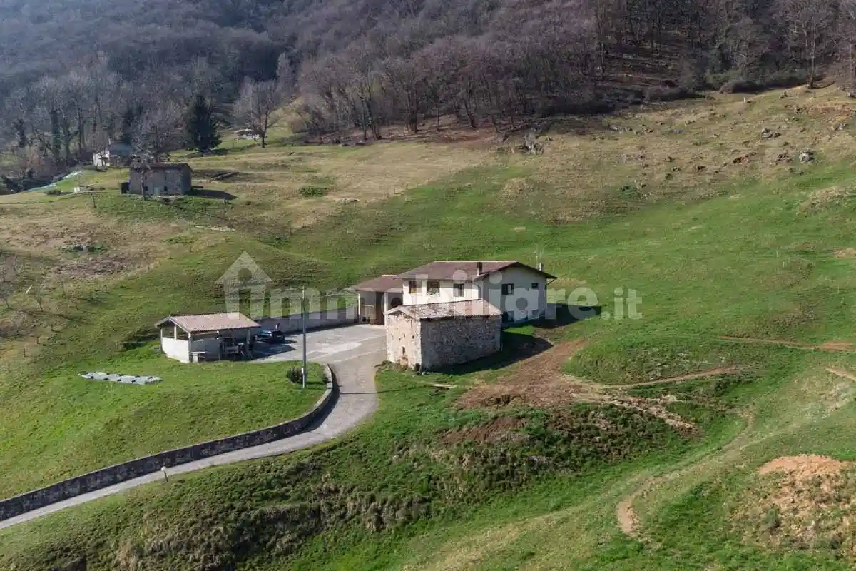 Rustico - Casale in vendita a Albino