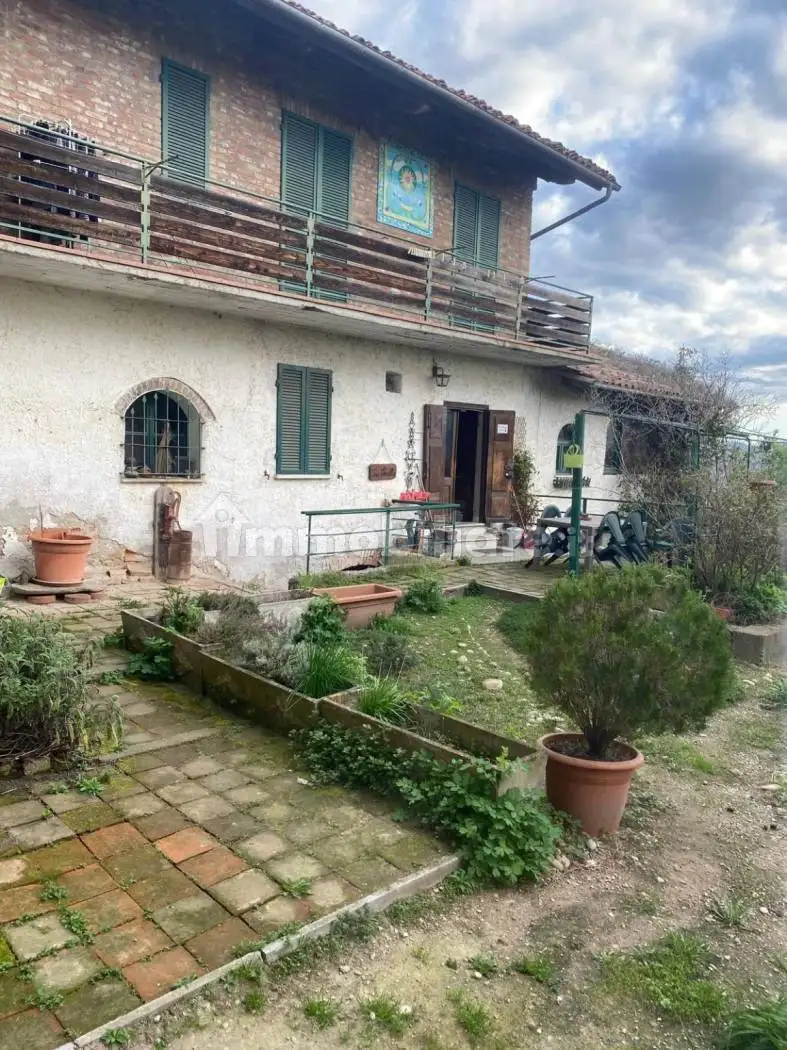 Casa indipendente in vendita a Piozzo