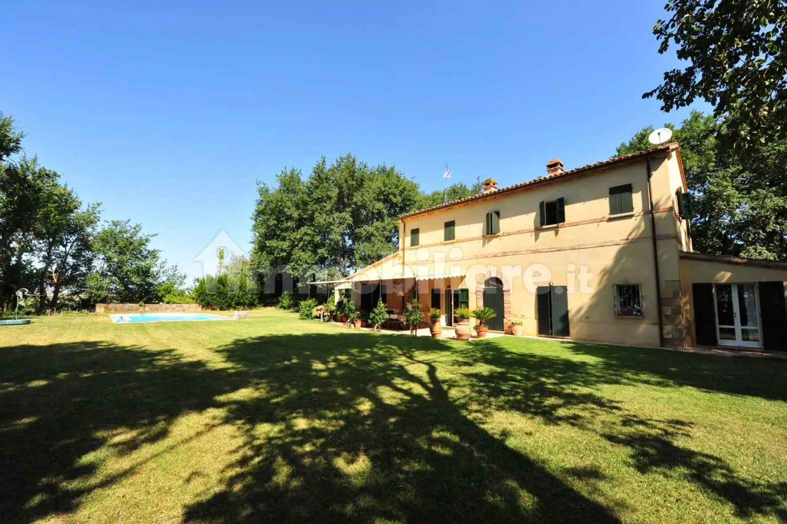 Rustico - Casale in vendita a Pesaro