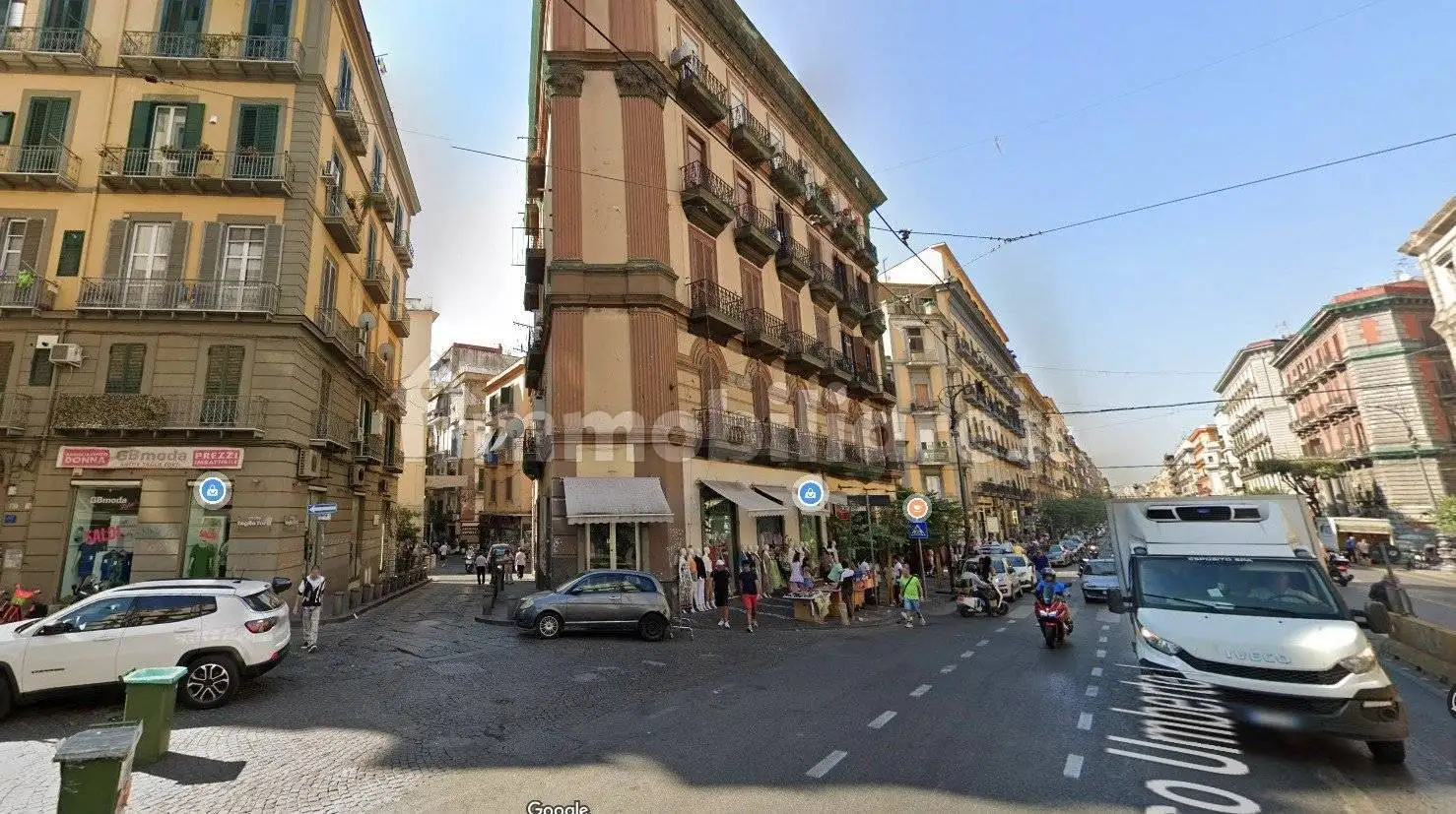 Appartamento in vendita a Napoli