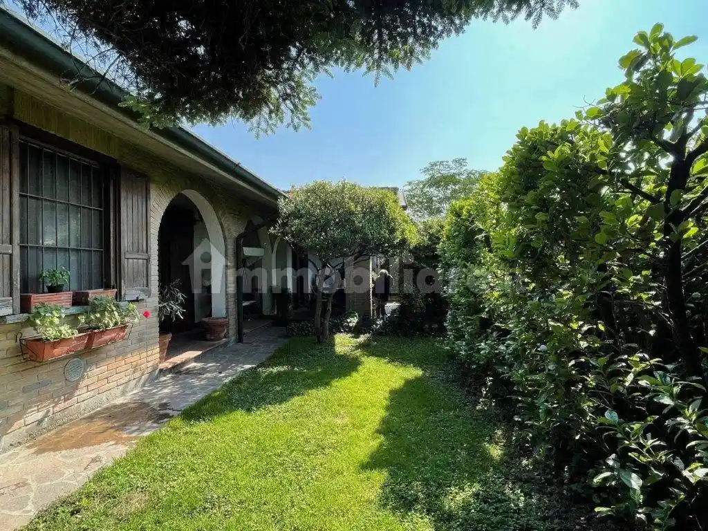 Villa in vendita a Paullo