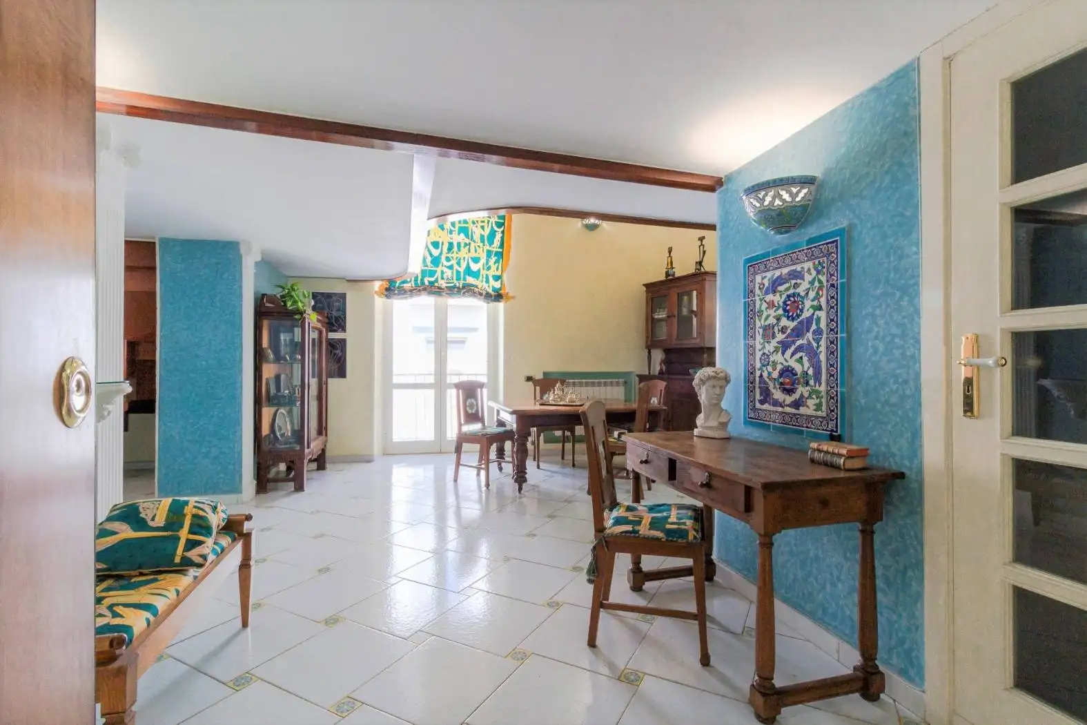 Appartamento in vendita a Napoli