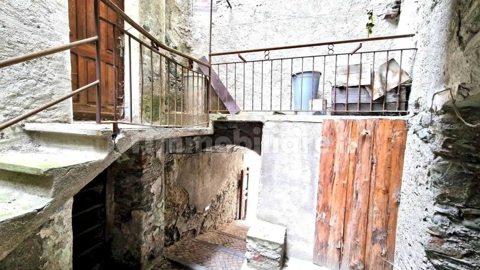 Casale Rue Émile Chanoux 44, Centro, Chambave - foto 5