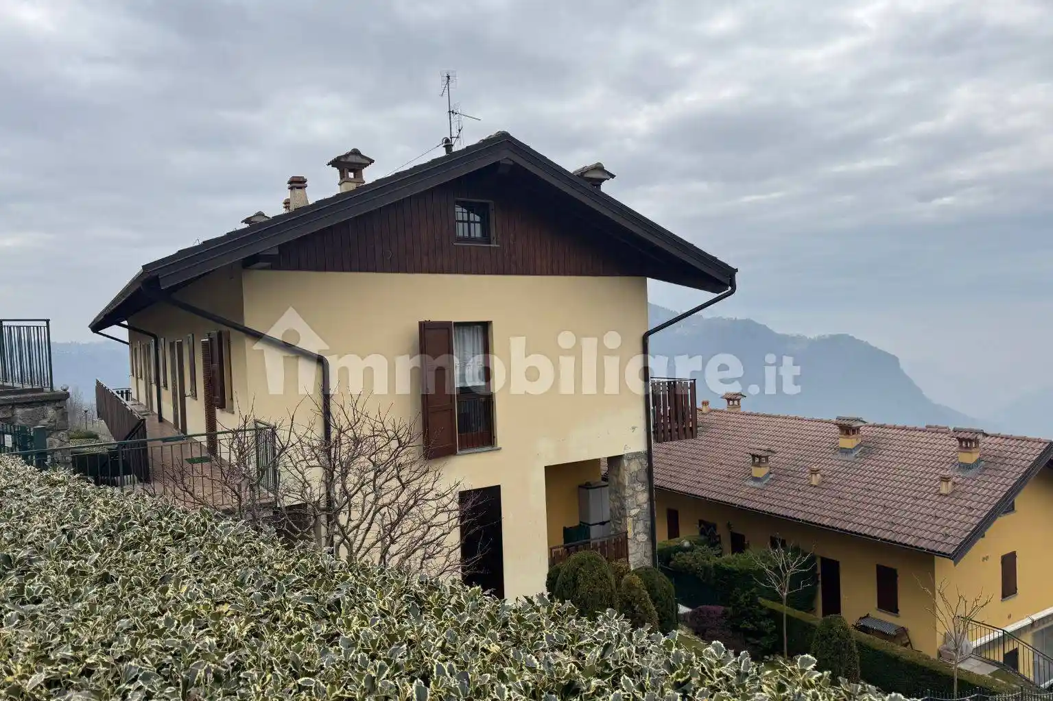 Appartamento in vendita a Costa Serina