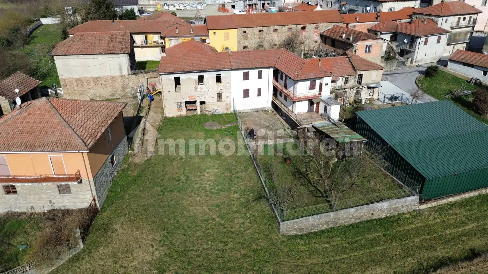 Casa indipendente in vendita a Gorzegno