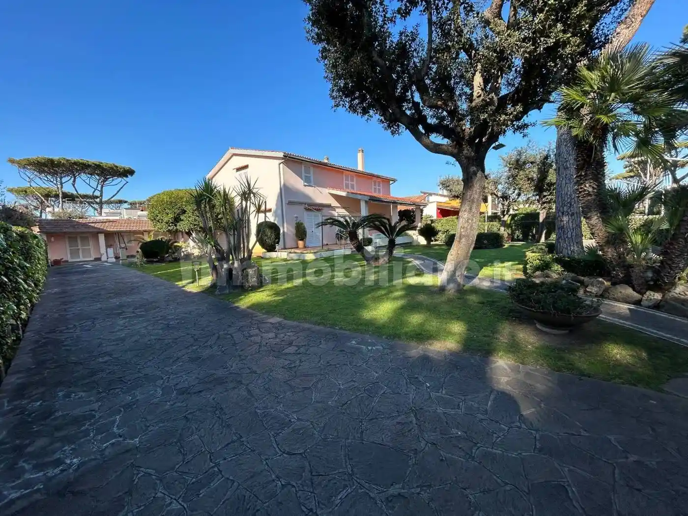 Villa in affitto a Fiumicino