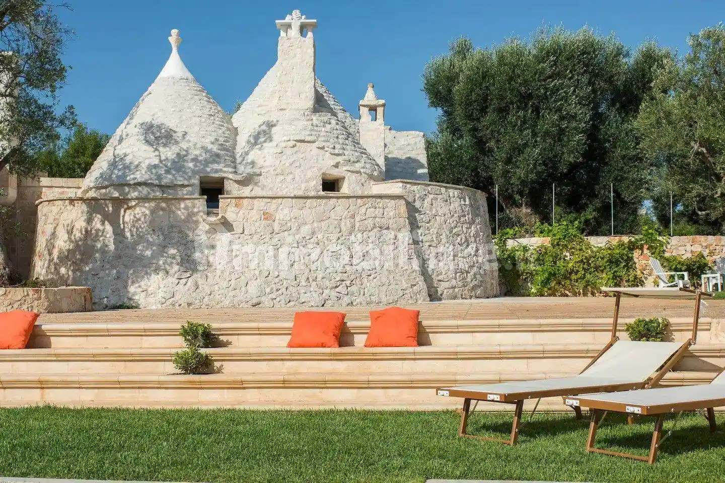 Trullo Contrada Cervarolo, Campanile, Fumarola, Cavalleriza, Ostuni - foto 2