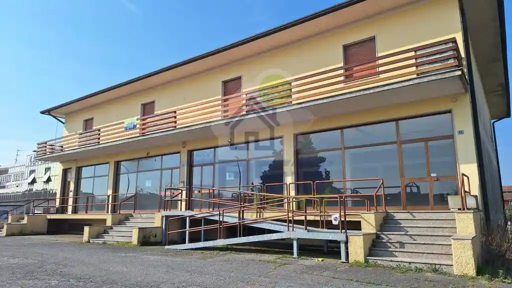 Palazzo - Edificio in vendita a Quinzano d'Oglio