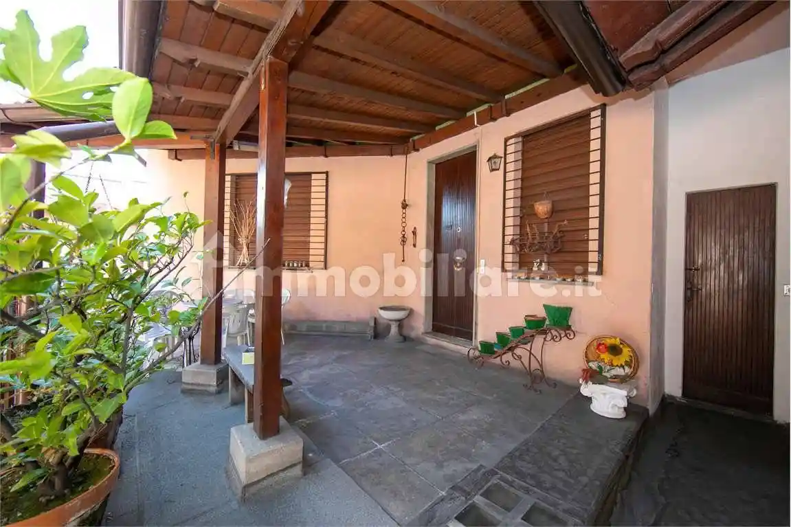 Casa indipendente in vendita a Como