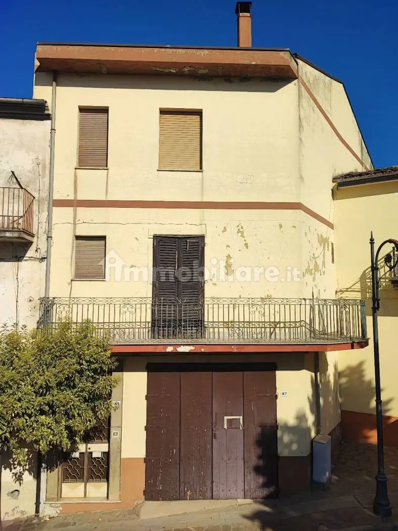 Casa indipendente in vendita a San Giorgio Lucano