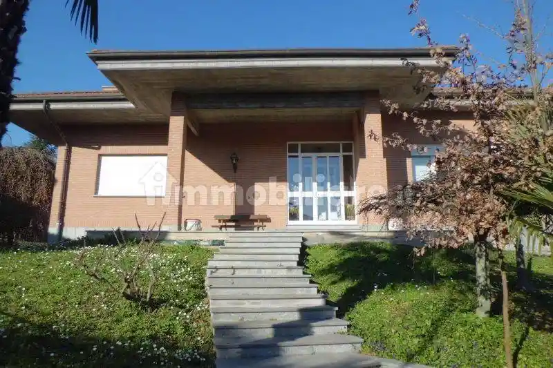 Villa in vendita a Acqui Terme