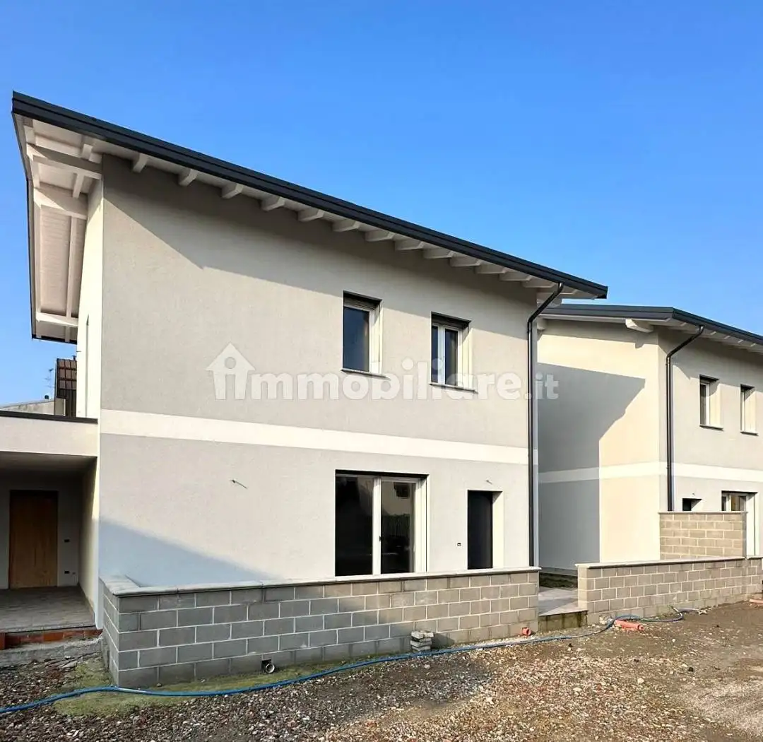 Villa in vendita a Novara