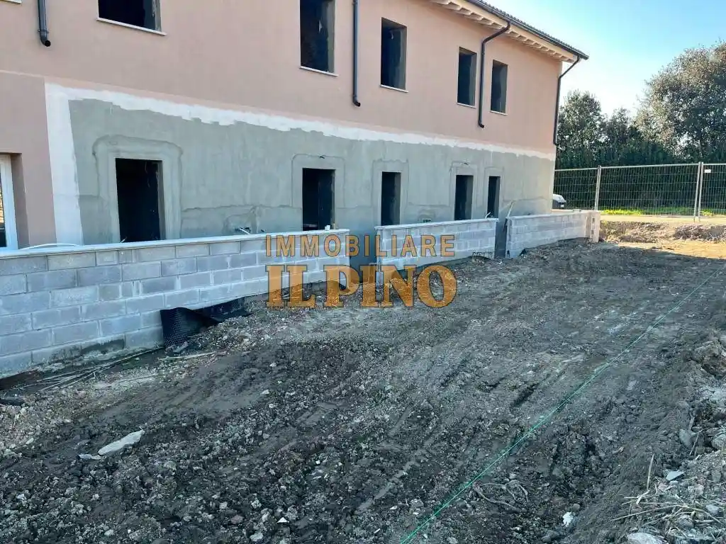 Casa indipendente in vendita a Cascina