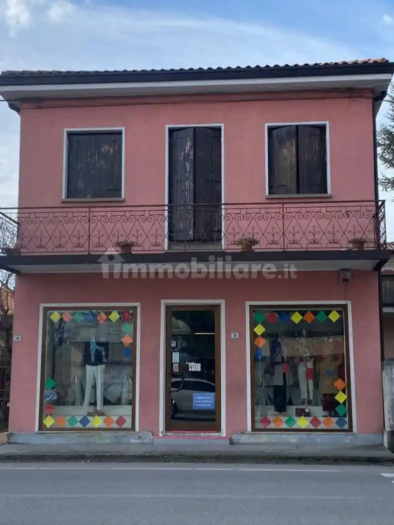 Palazzo - Edificio in vendita a Susegana