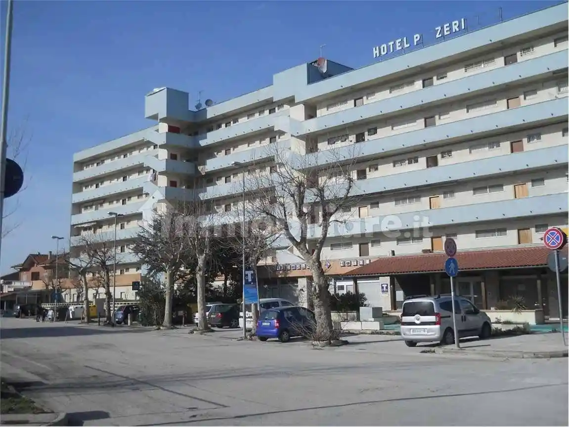 Appartamento in vendita a Falconara Marittima