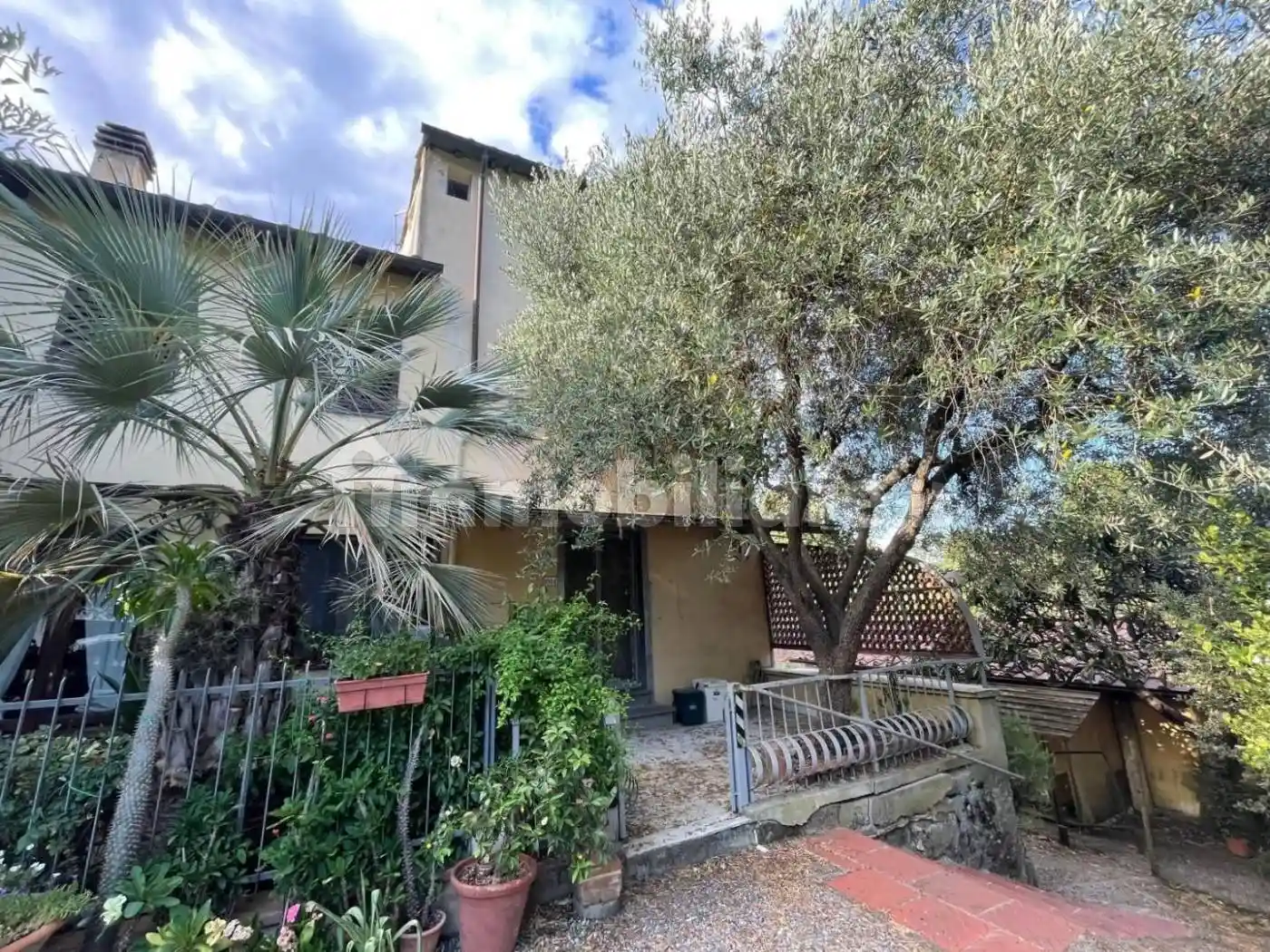 Terratetto unifamiliare 135 m², da ristrutturare, Massa Pisana - Vicopelago, Lucca - foto 2