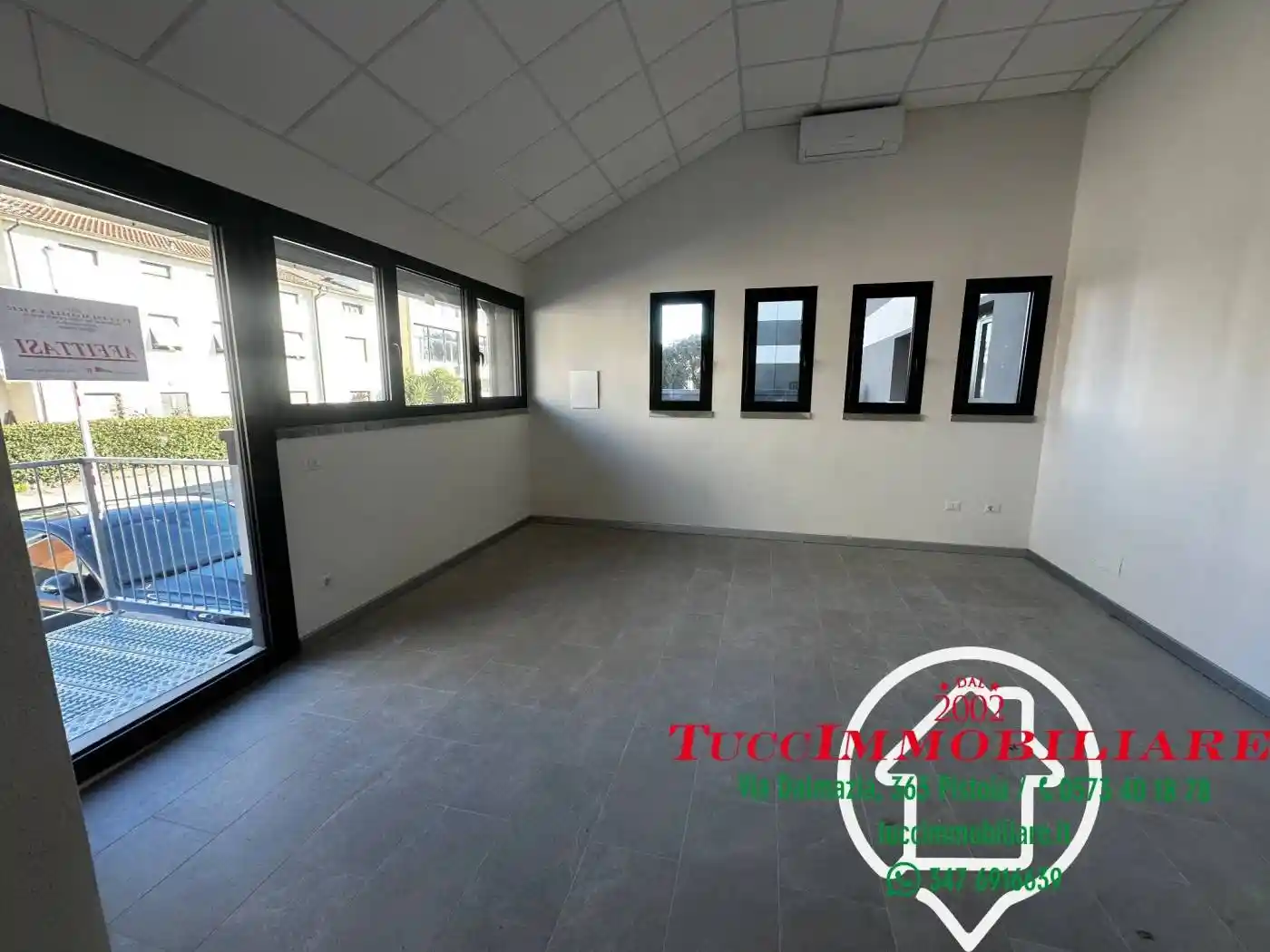 Palazzo - Edificio in Affitto - foto 2