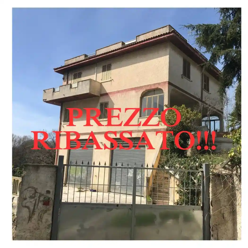 Villa in vendita a Aprilia