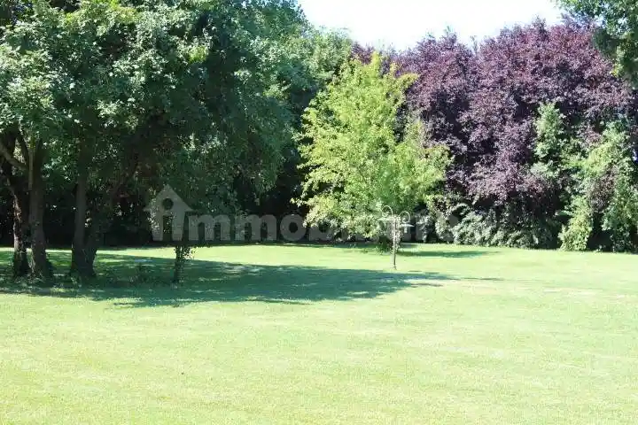 Villa in vendita a Parma