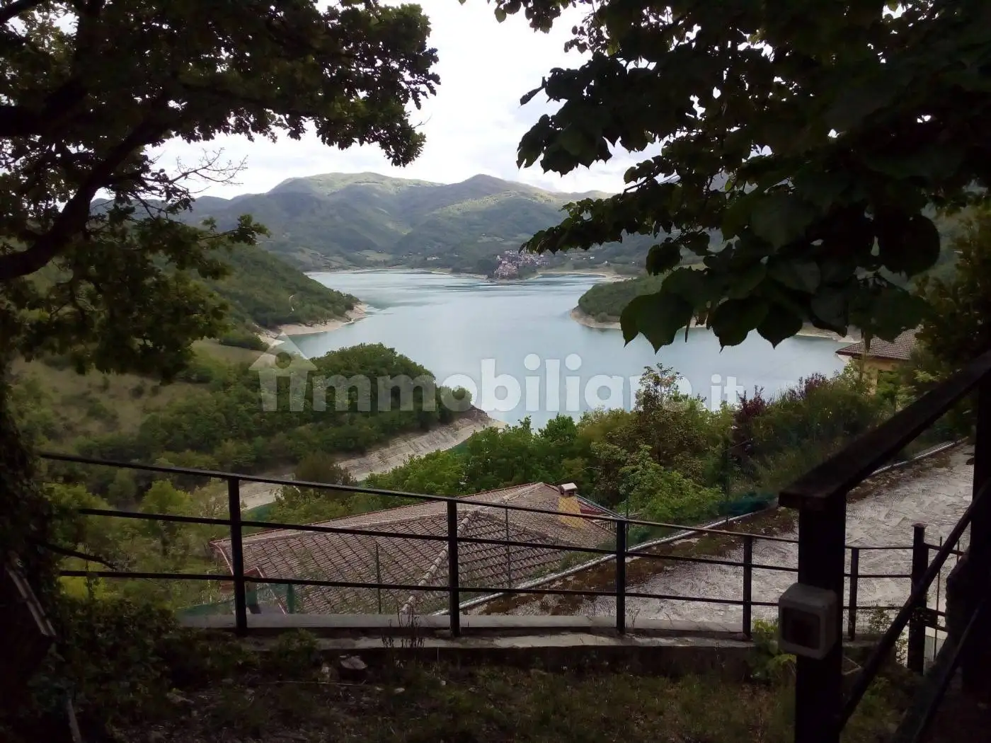 Villa in vendita a Ascrea