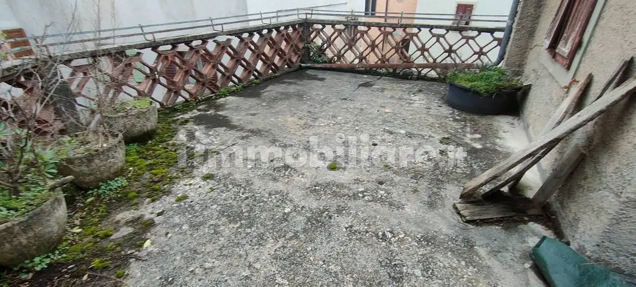 Terratetto plurifamiliare 330 m², da ristrutturare, Lasino, Madruzzo - foto 3