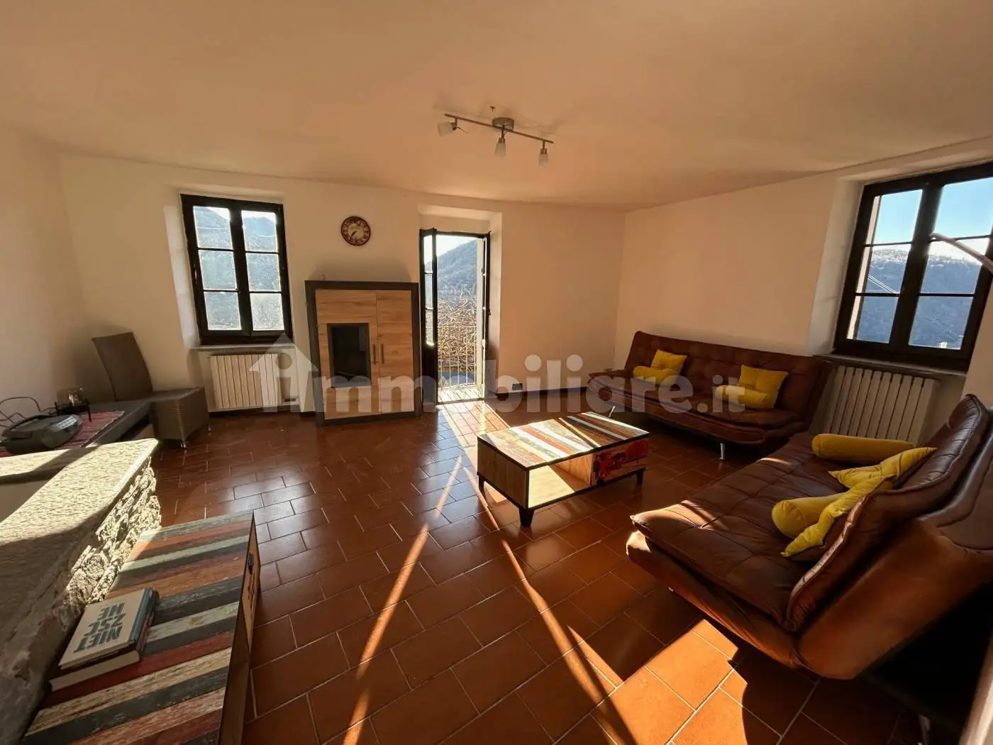 Casa indipendente in vendita a Maccagno con Pino e Veddasca