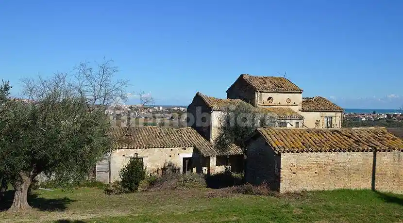 Casale via Luigi Illuminati, Roseto degli Abruzzi - foto 5