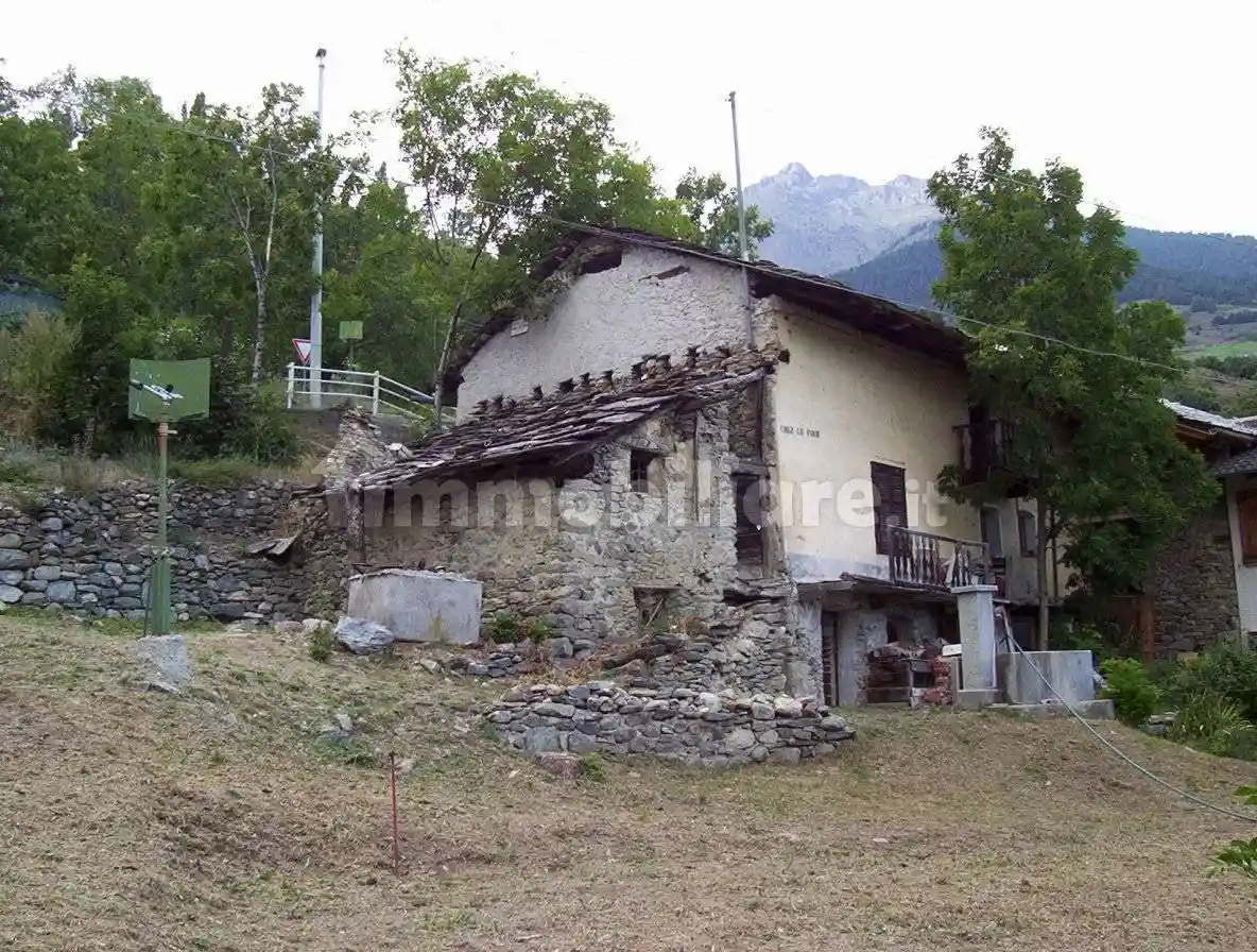 Casa indipendente in vendita a Quart