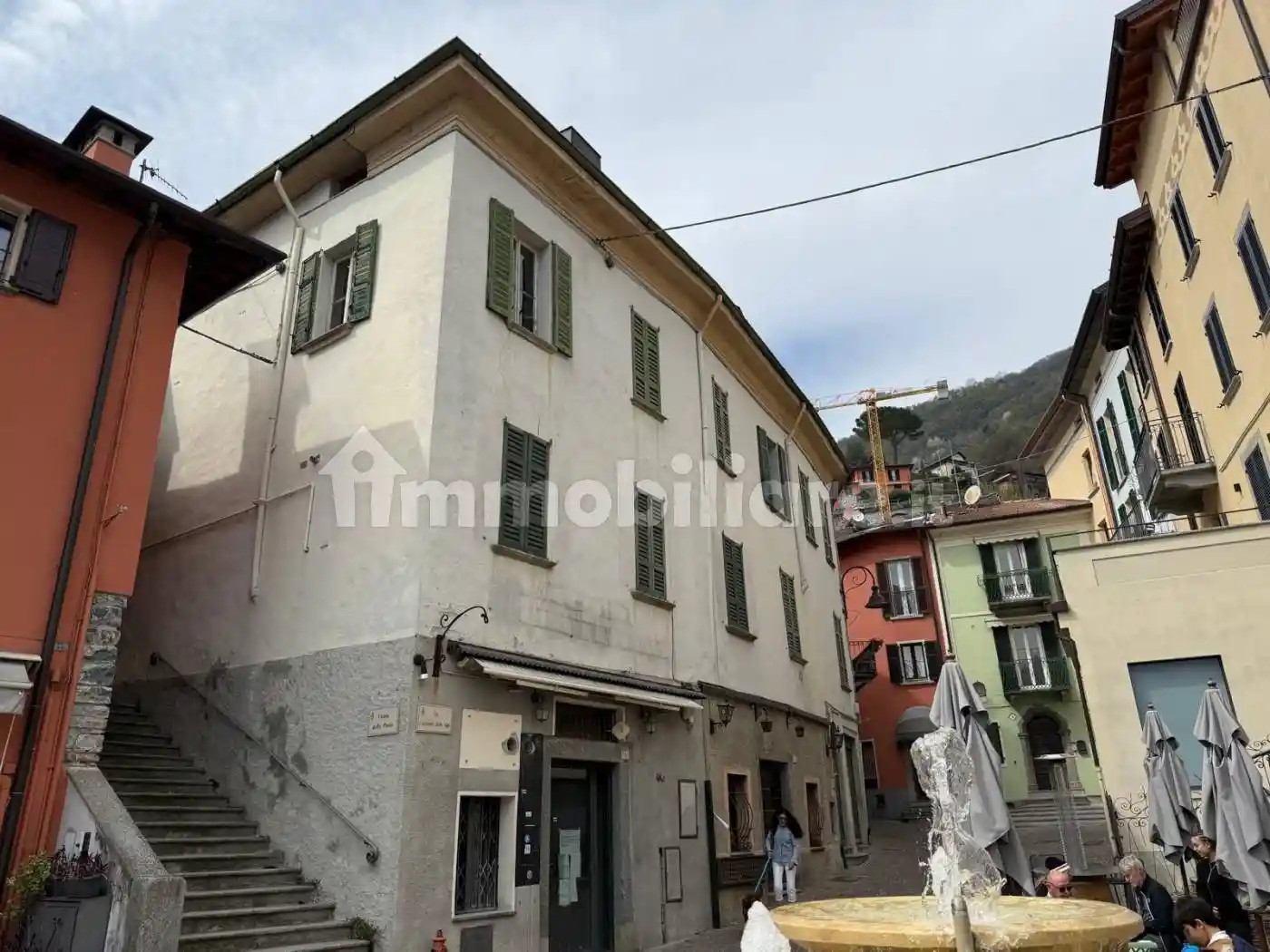 Palazzo - Edificio in vendita a Argegno