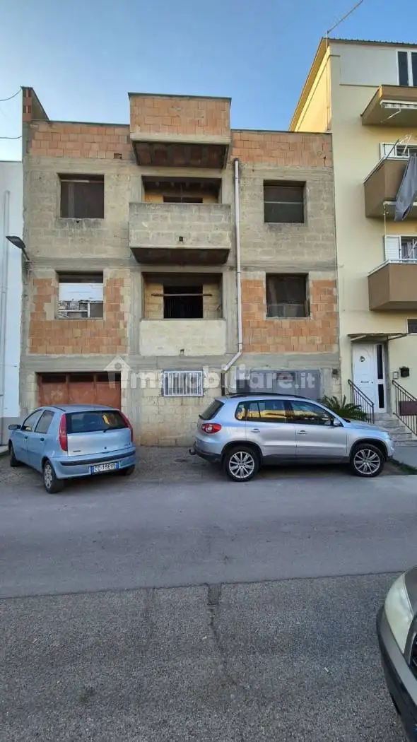 Palazzo - Edificio in vendita a Bernalda