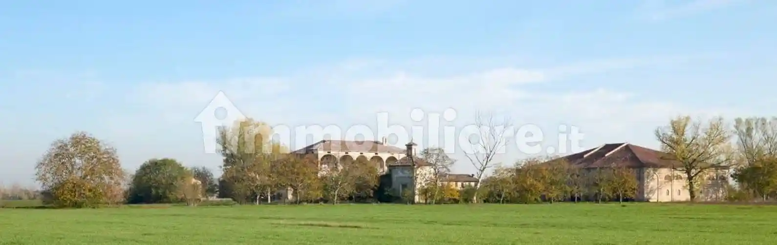 Palazzo - Edificio in vendita a Gattatico