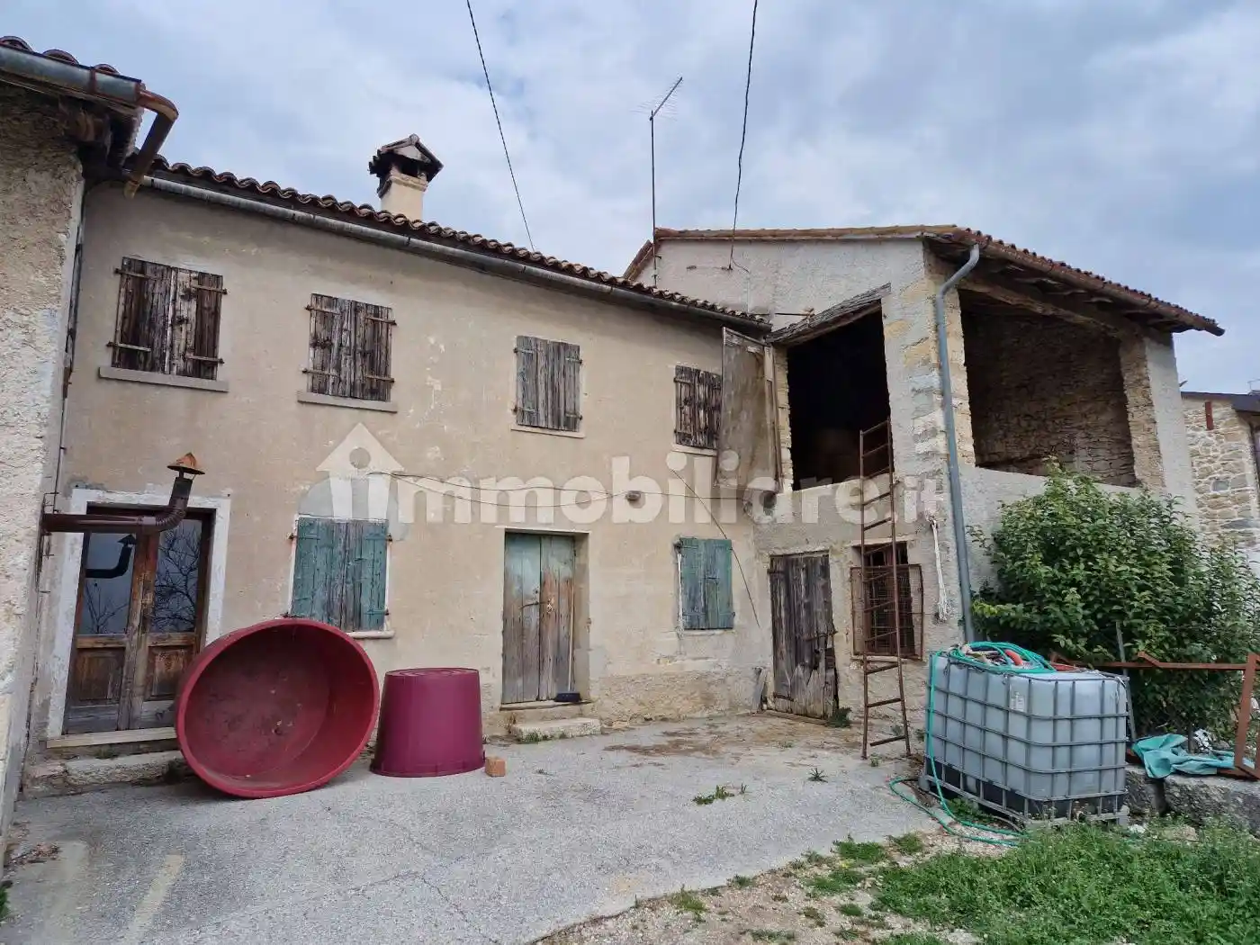 Rustico - Casale in vendita a Cavaso del Tomba