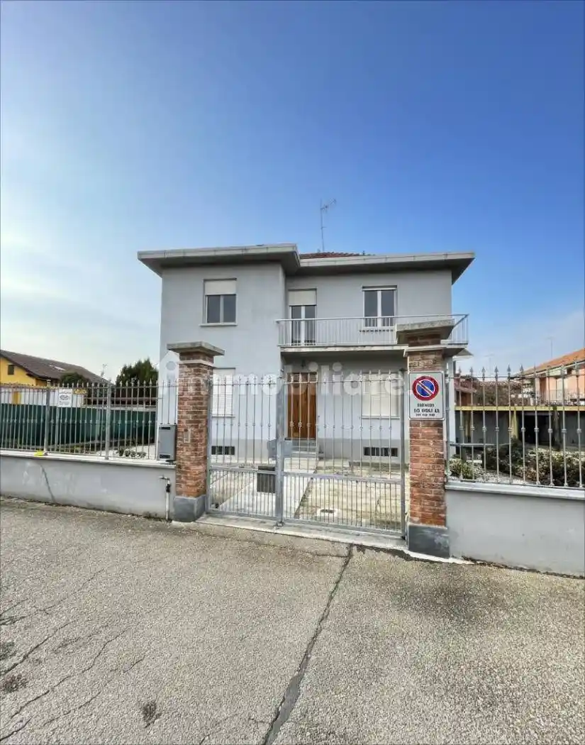 Villa in vendita a Carignano