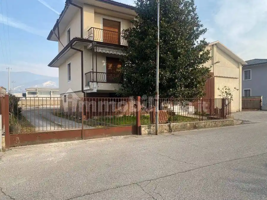 Villa in vendita a Rezzato