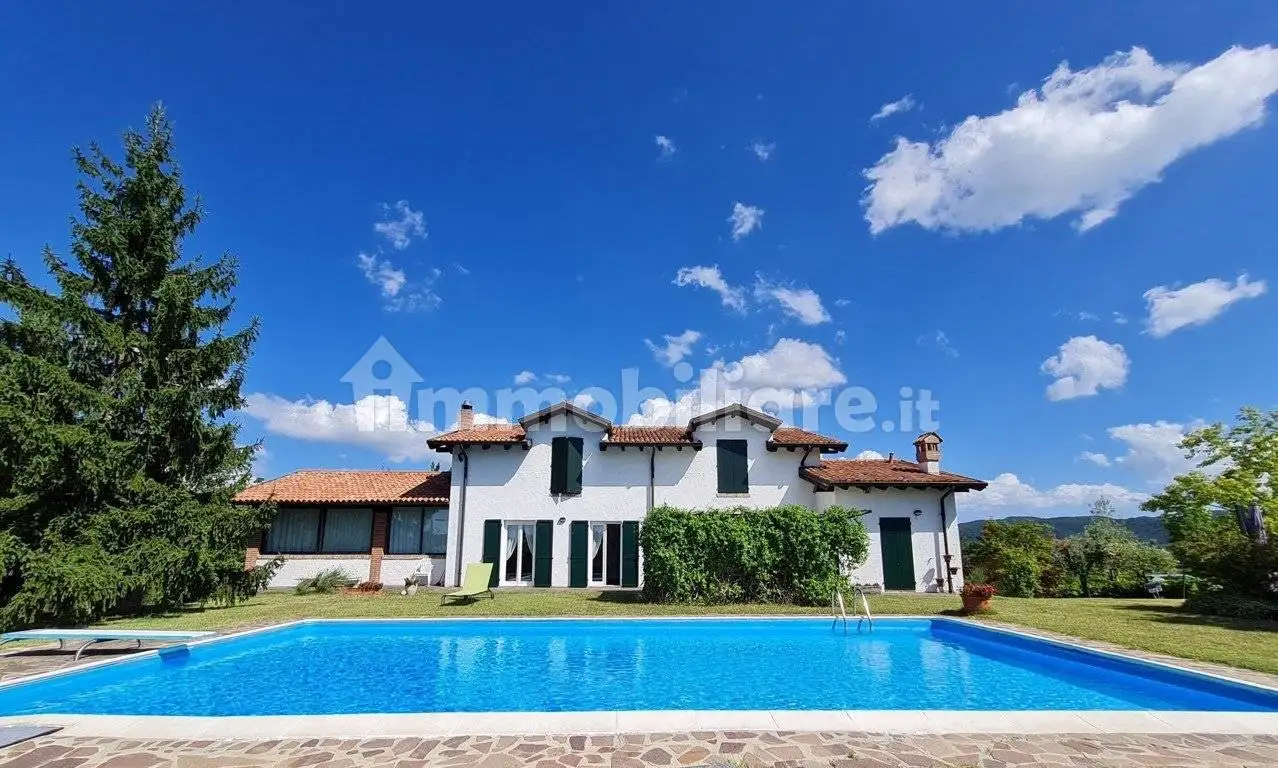 Villa in vendita a Montesegale