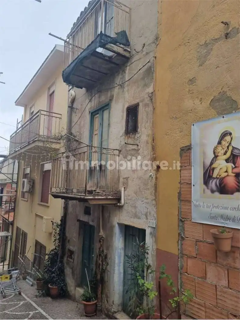 Terratetto unifamiliare 100 m², da ristrutturare, Acquaviva Platani - foto 2