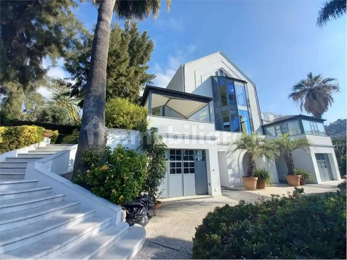 Villa in vendita a Ospedaletti