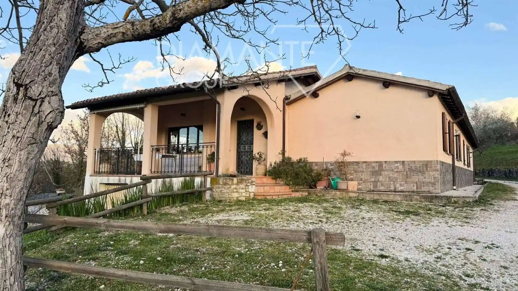 Rustico, buono stato, 610 m², Centro, Castel Ritaldi - foto 2