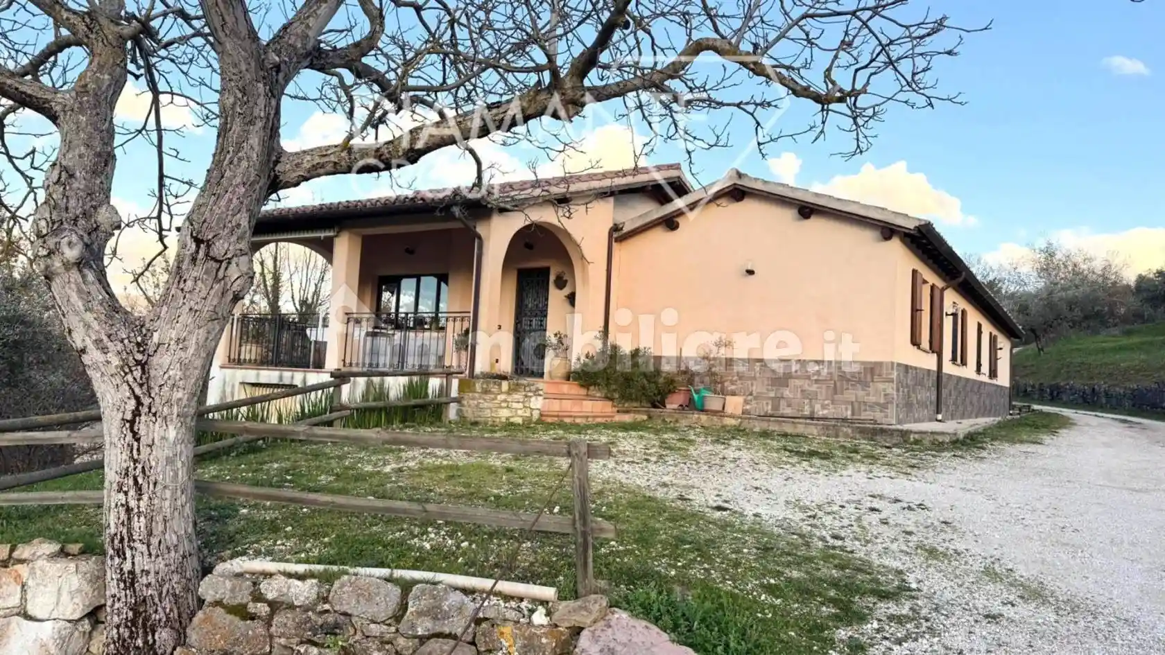 Rustico, buono stato, 610 m², Centro, Castel Ritaldi - foto 3